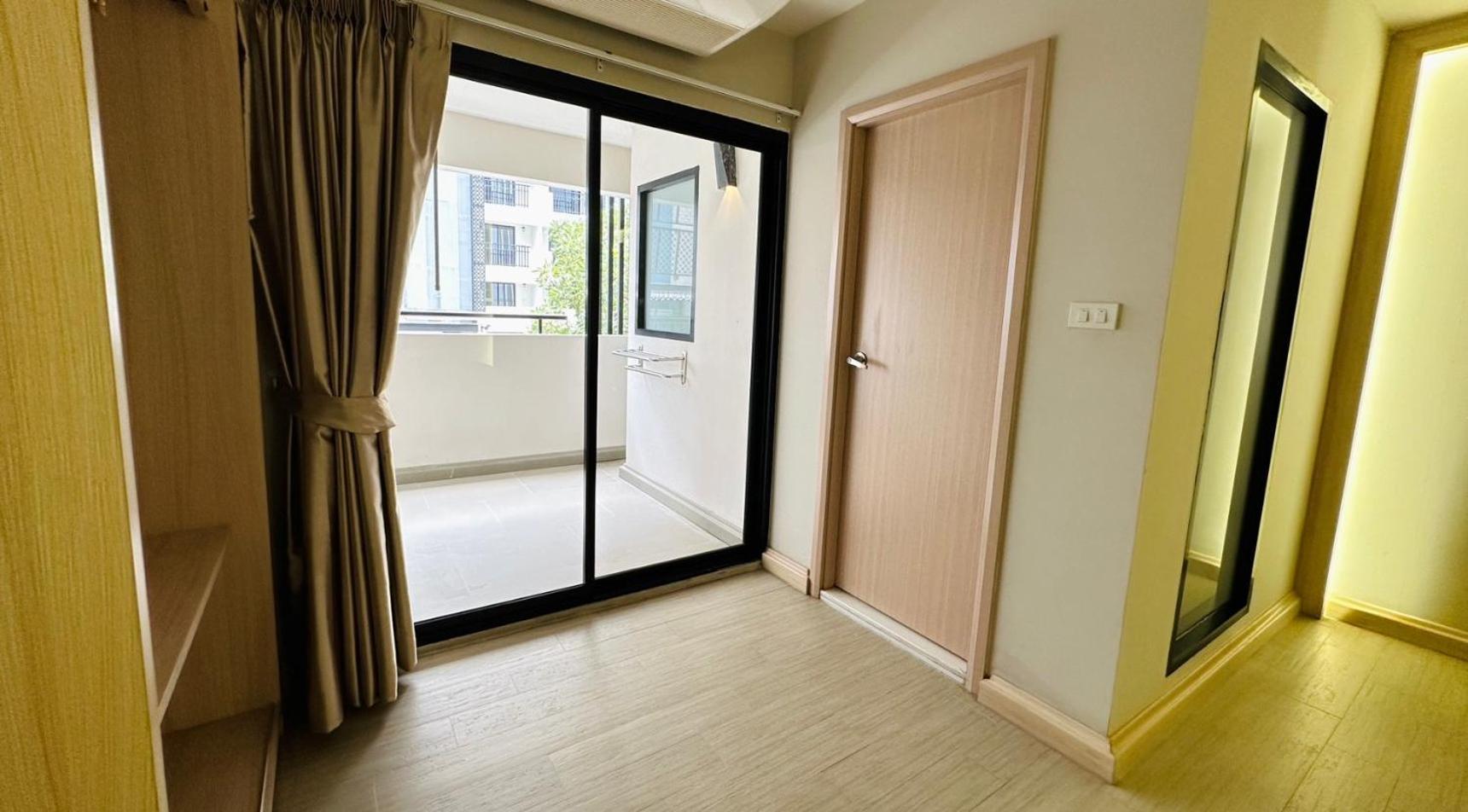 O2 Luxury Hotel Bangphli Kültér fotó