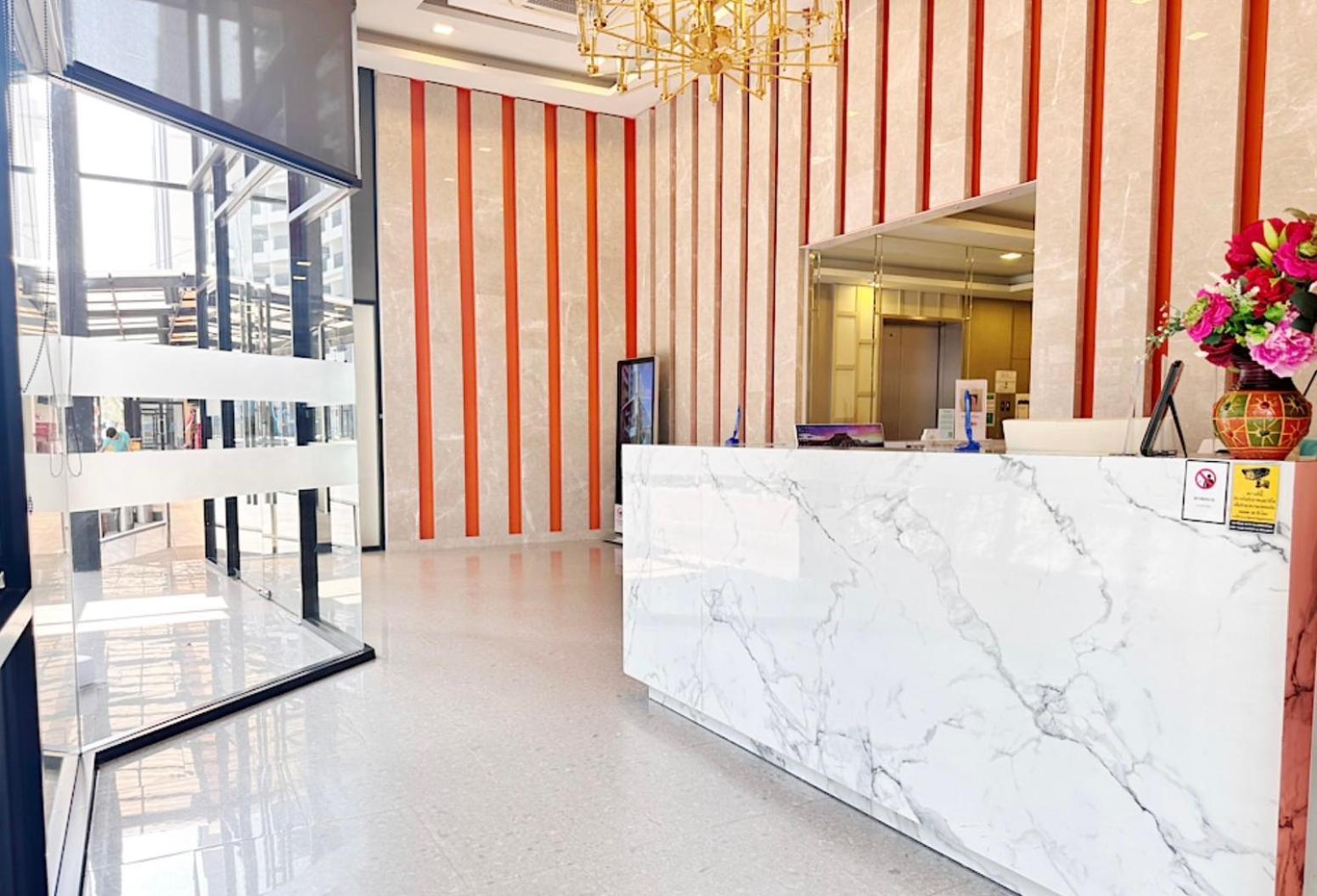 O2 Luxury Hotel Bangphli Kültér fotó