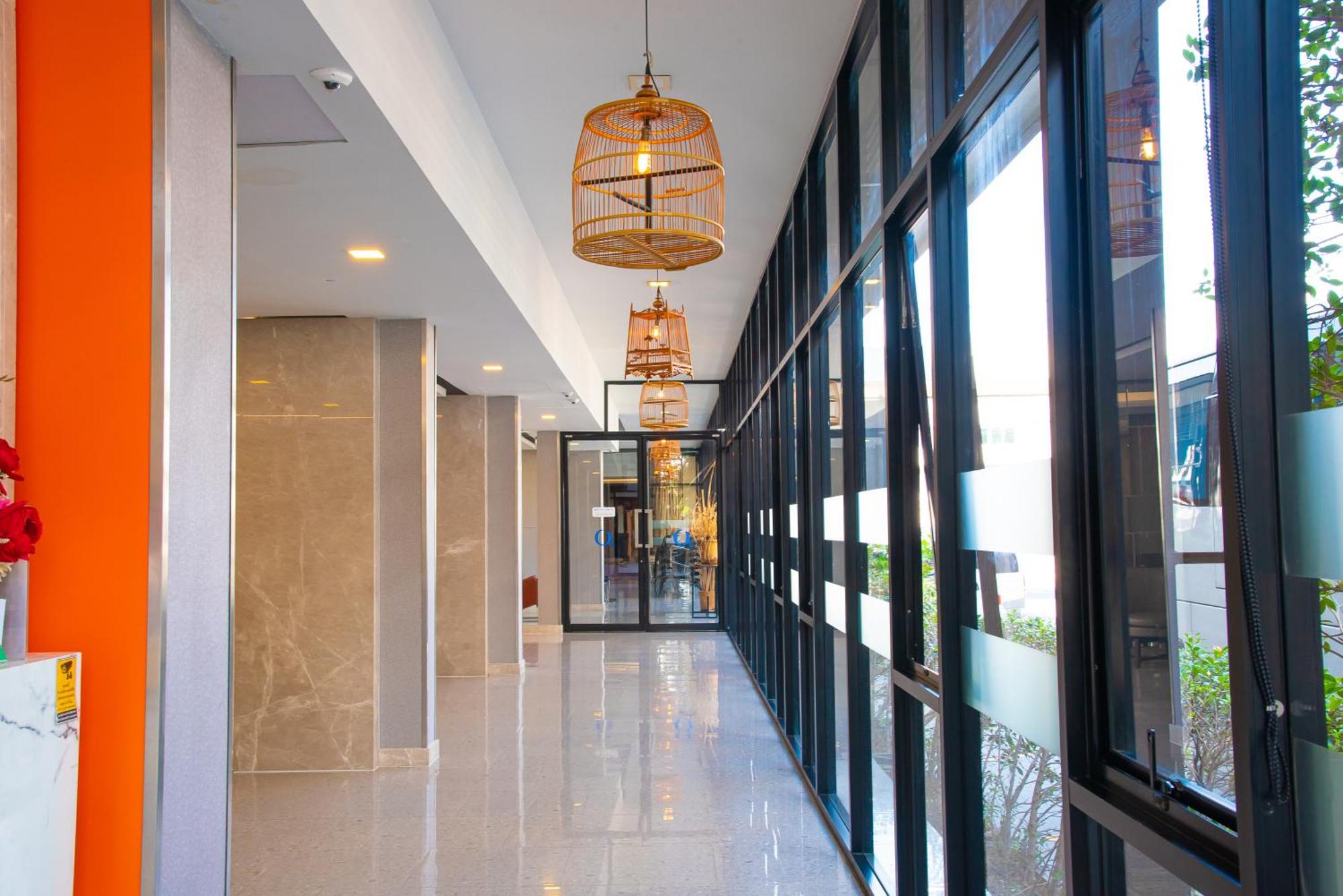 O2 Luxury Hotel Bangphli Kültér fotó